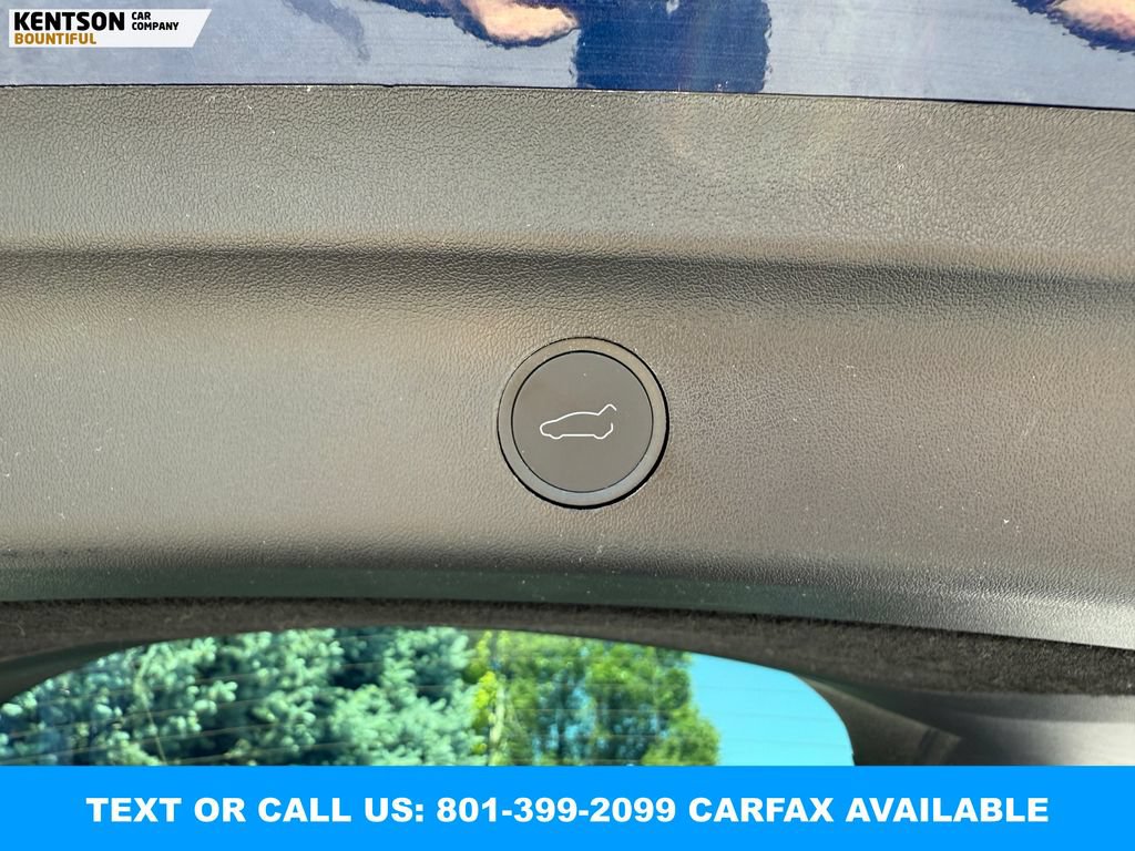 Used 2024 Tesla Model Y Long Range AWD/4WD image 30
