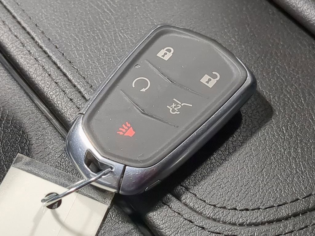 Used 2018 Cadillac XT5 Luxury w/ Driver Awareness Package image 48