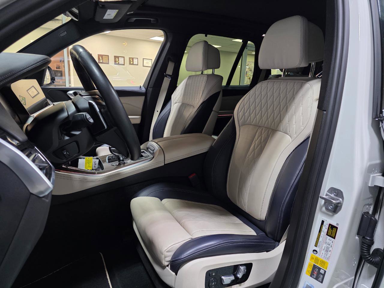 Used 2022 BMW X5 xDrive45e w/ Executive Package image 15