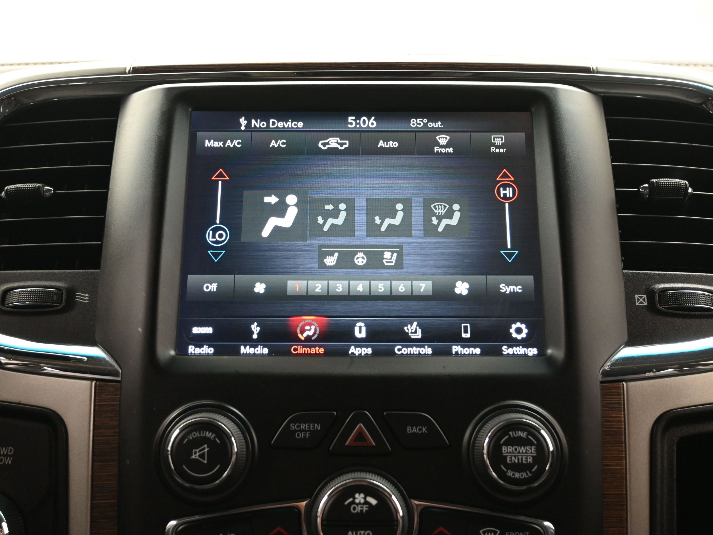 Used 2018 RAM 2500 Laramie w/ Off Road Package AWD/4WD image 35