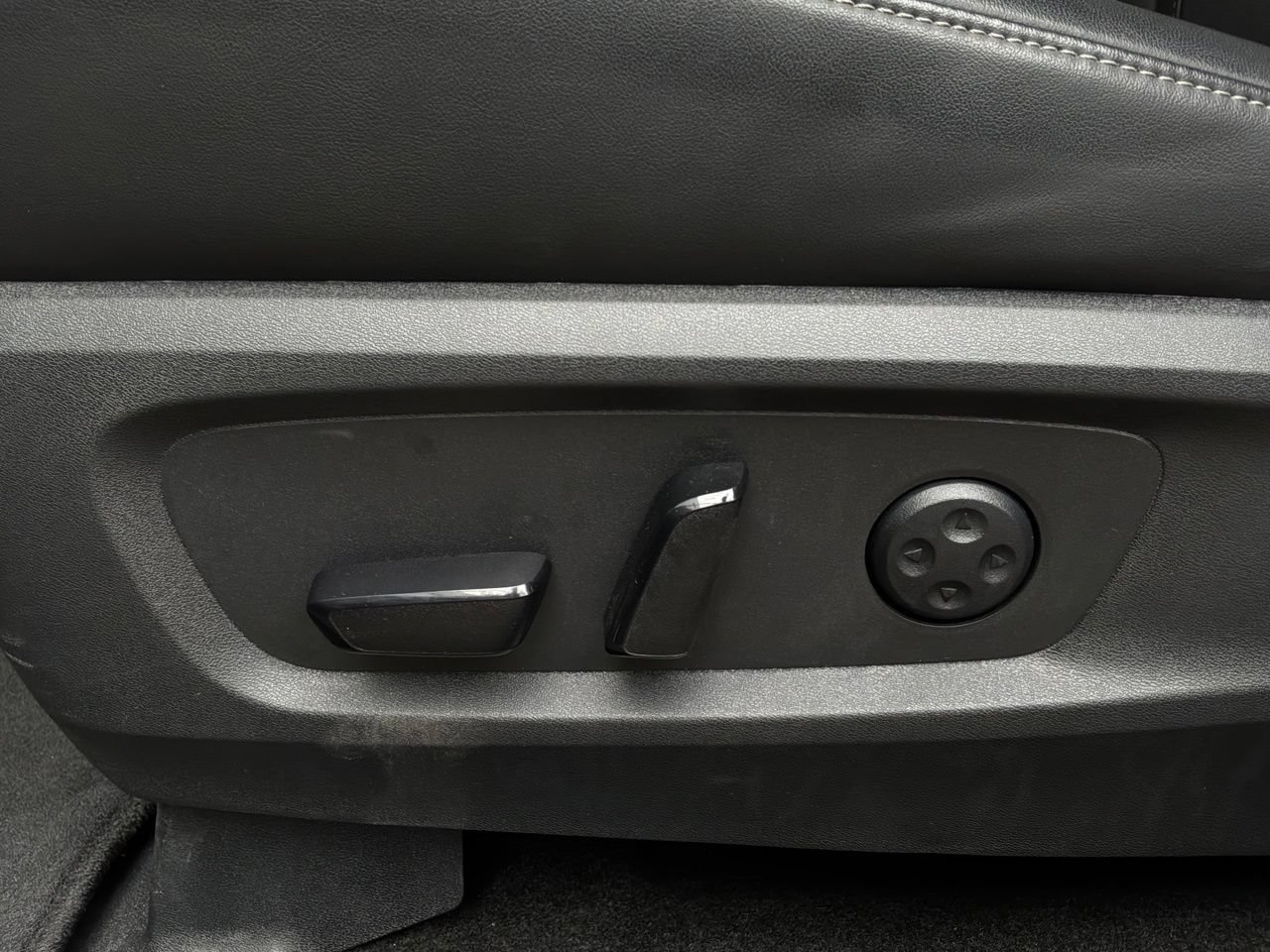 Used 2026 INFINITI QX60 Luxe FWD image 11