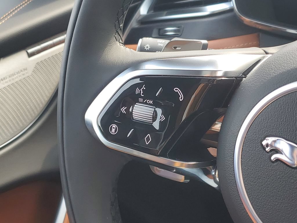 New 2026 Jaguar F-PACE R-Dynamic S AWD/4WD image 16