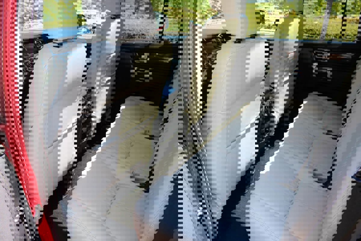 Used 2015 Land Rover LR4 HSE LUX image 29