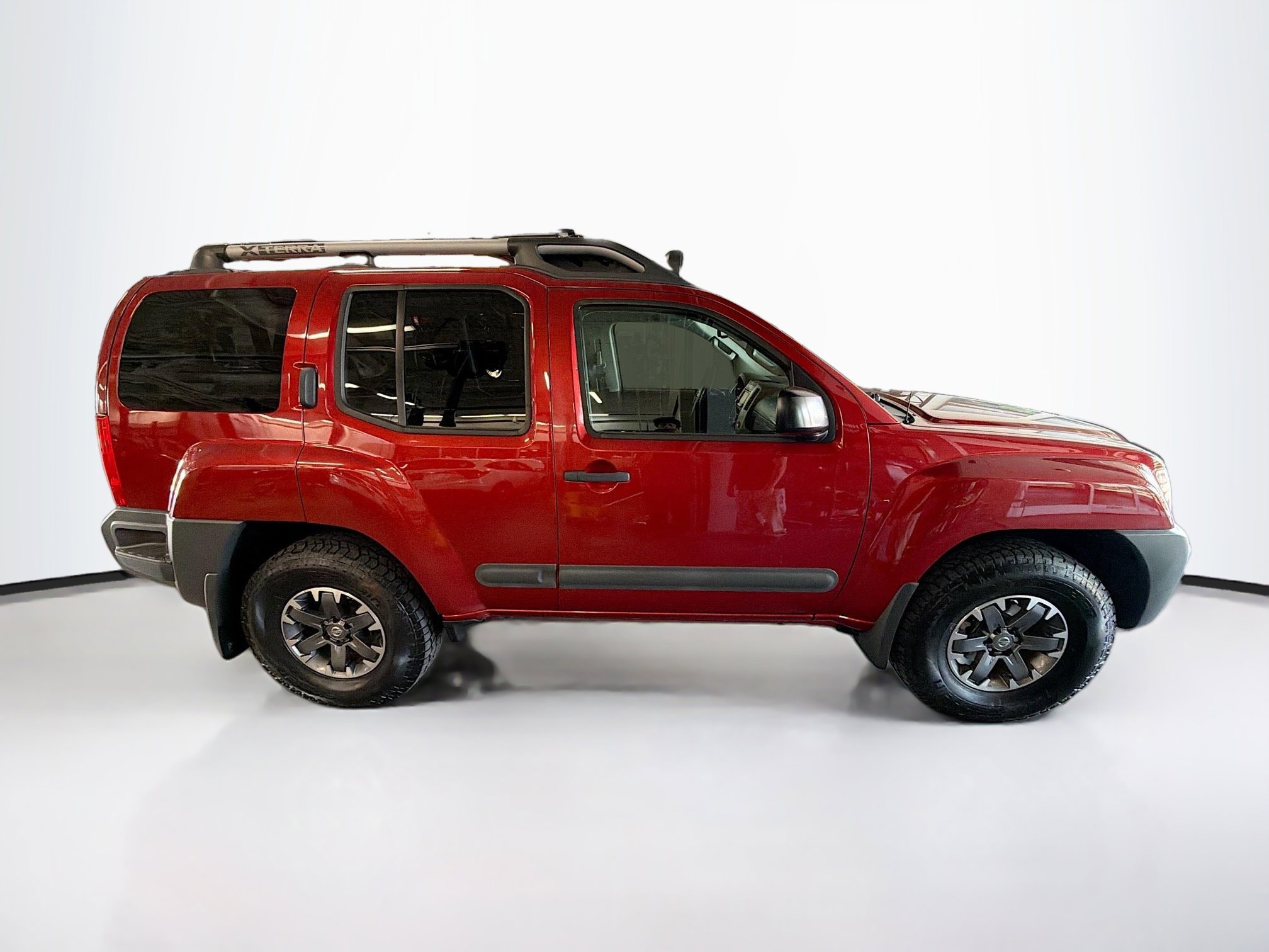 Used 2014 Nissan Xterra PRO-4X w/ Pro-4x Leather Package AWD/4WD image 10