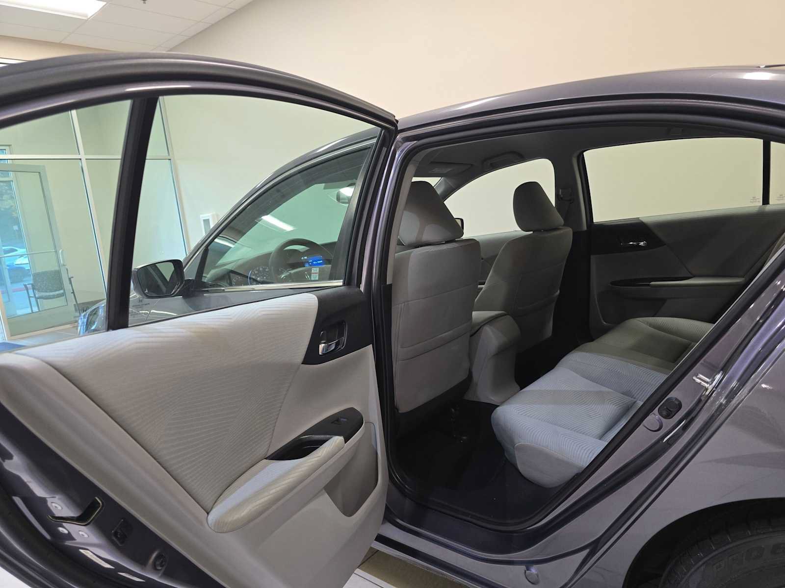 Used 2014 Honda Accord LX image 24