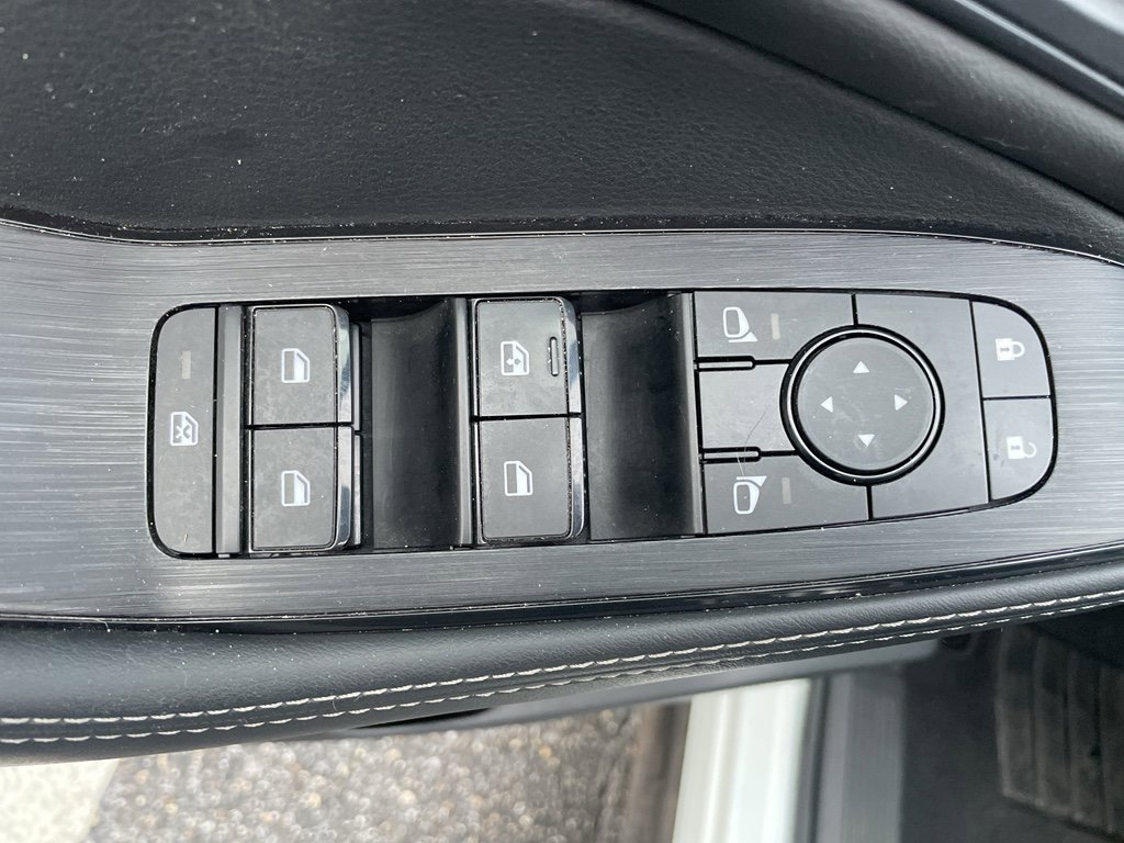 Certified 2023 Nissan Rogue SV w/ SV Premium B Package image 9