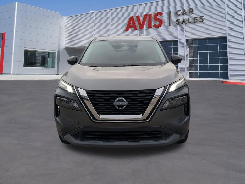 Used 2023 Nissan Rogue S image 2