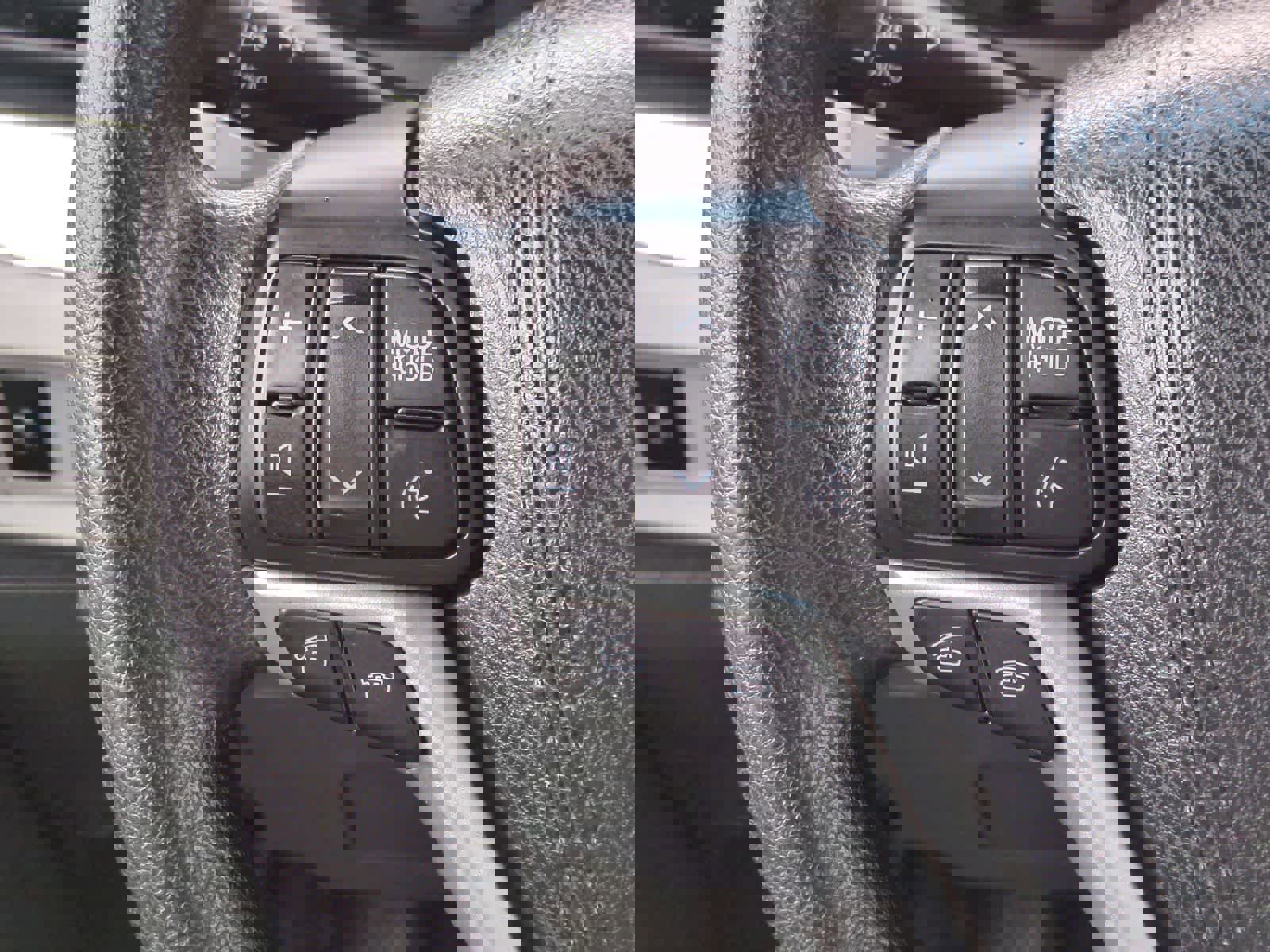 Used 2016 Toyota Sienna L image 23