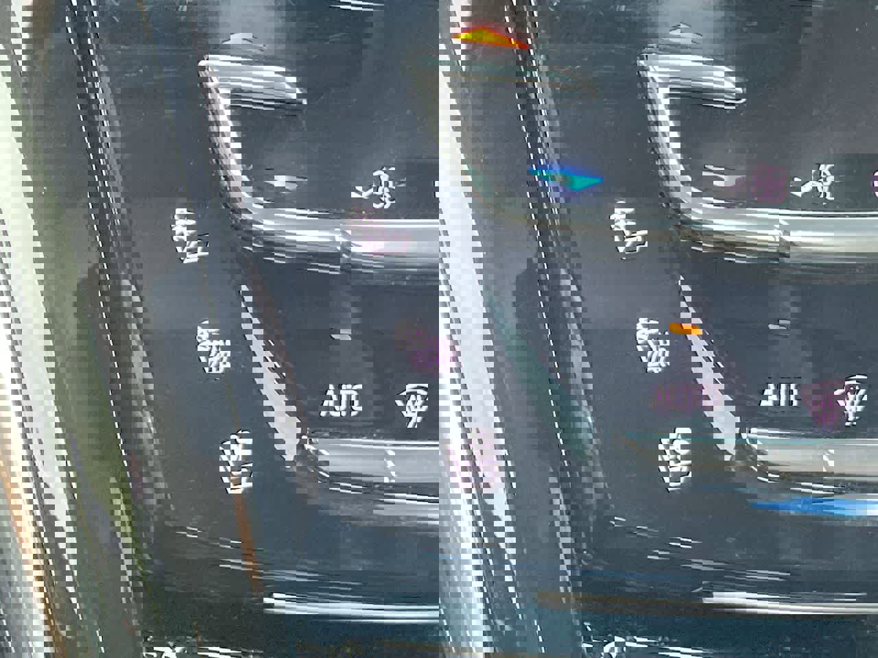 Used 2018 Cadillac Escalade ESV Luxury image 26