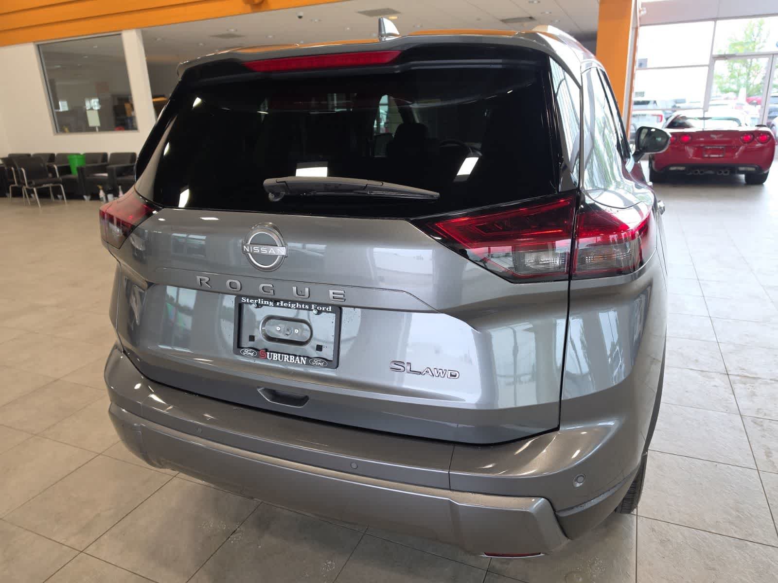 Used 2026 Nissan Rogue SL AWD/4WD image 9