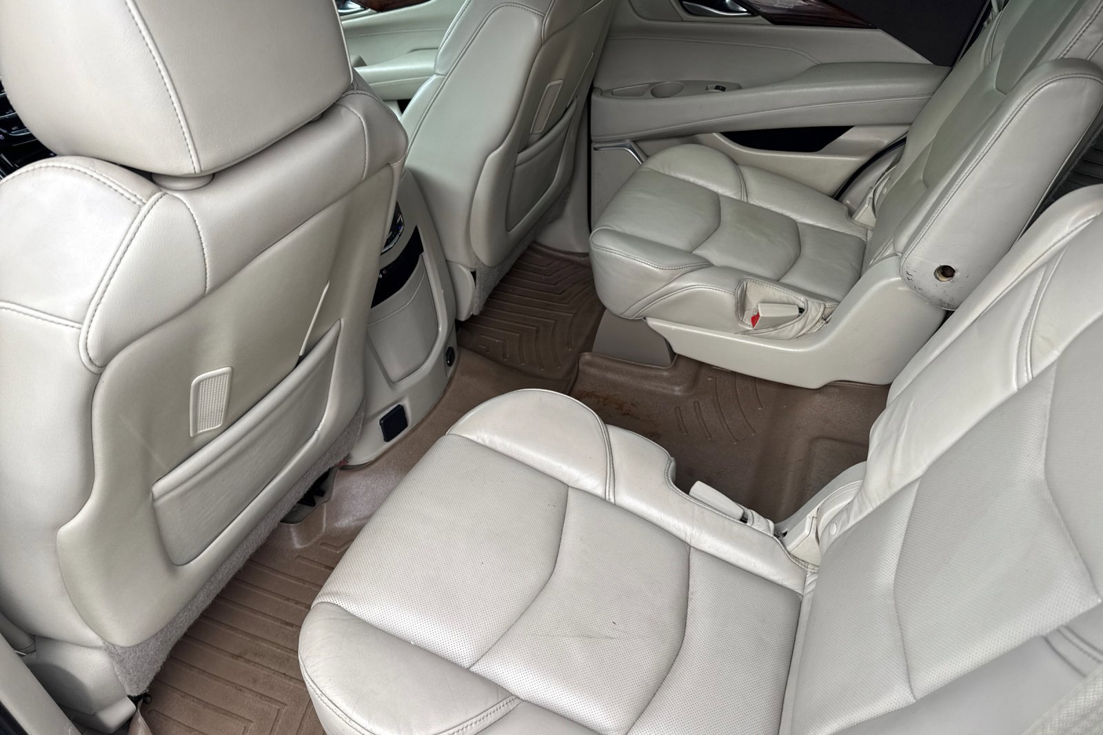 Used 2015 Cadillac Escalade Premium image 15