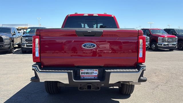 New 2026 Ford F250 XLT w/ FX4 Off-Road Package AWD/4WD image 4