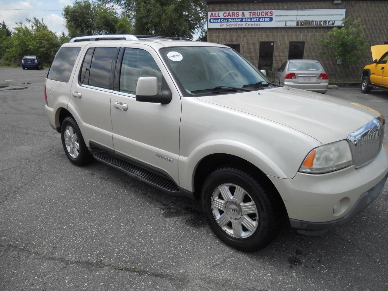 Used 2005 Lincoln Aviator AWD image 5