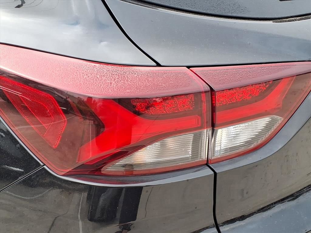 Used 2023 Chevrolet TrailBlazer RS image 12