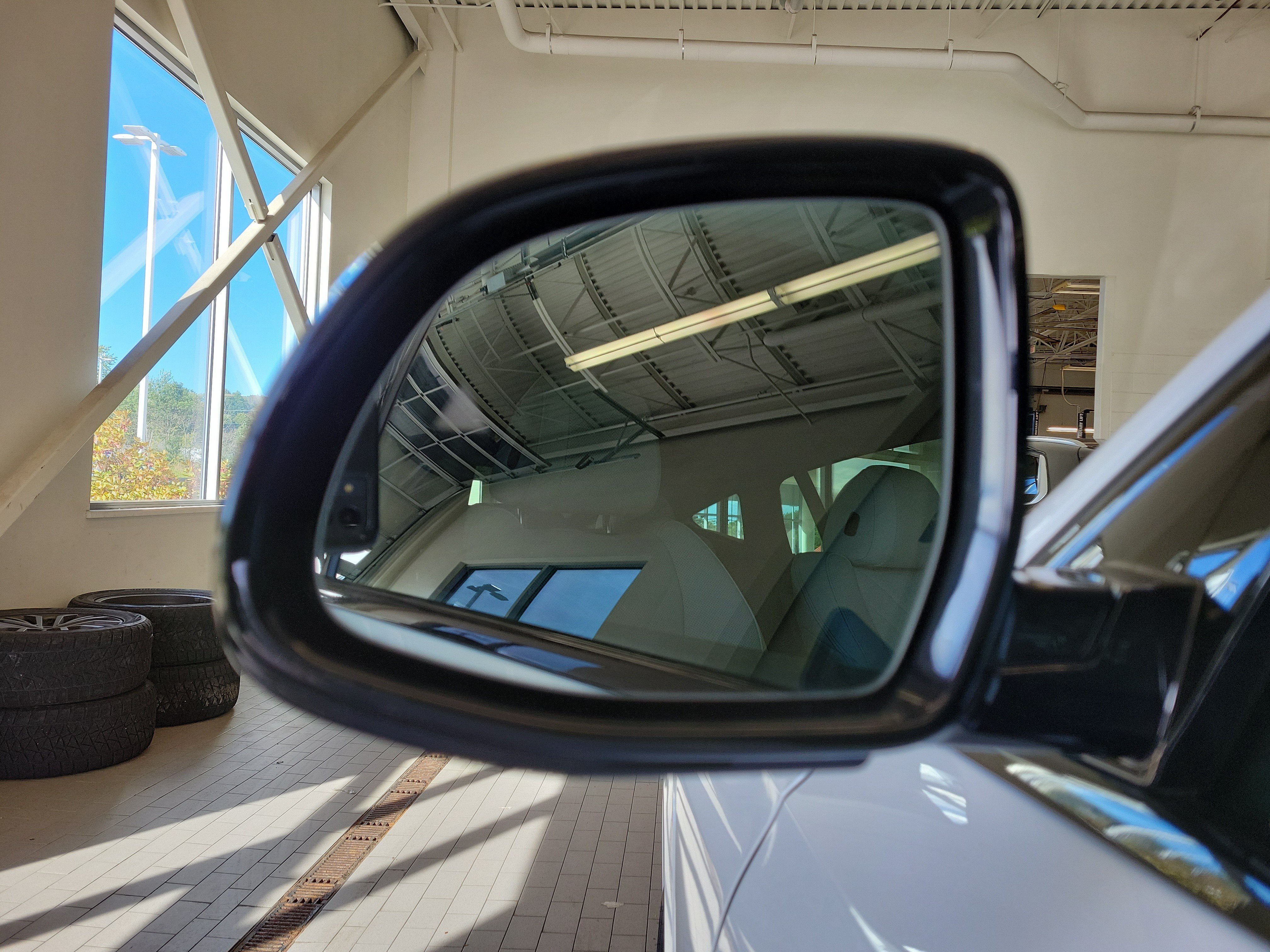 New 2027 BMW X6 xDrive40i w/ Premium Package AWD/4WD image 13