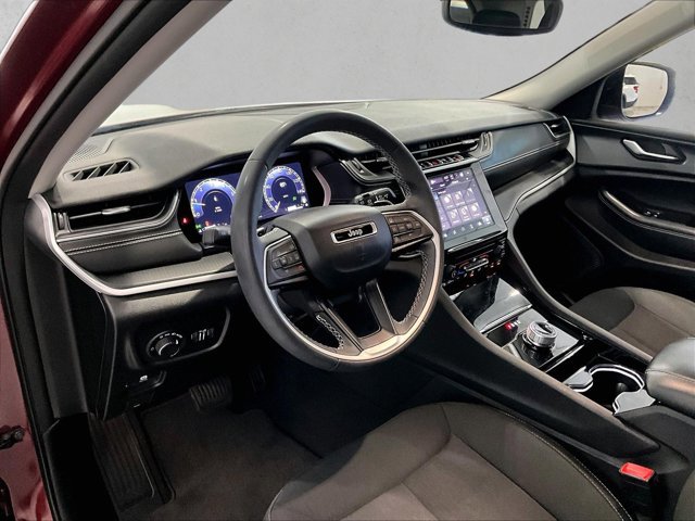 Used 2023 Jeep Grand Cherokee Laredo RWD image 14
