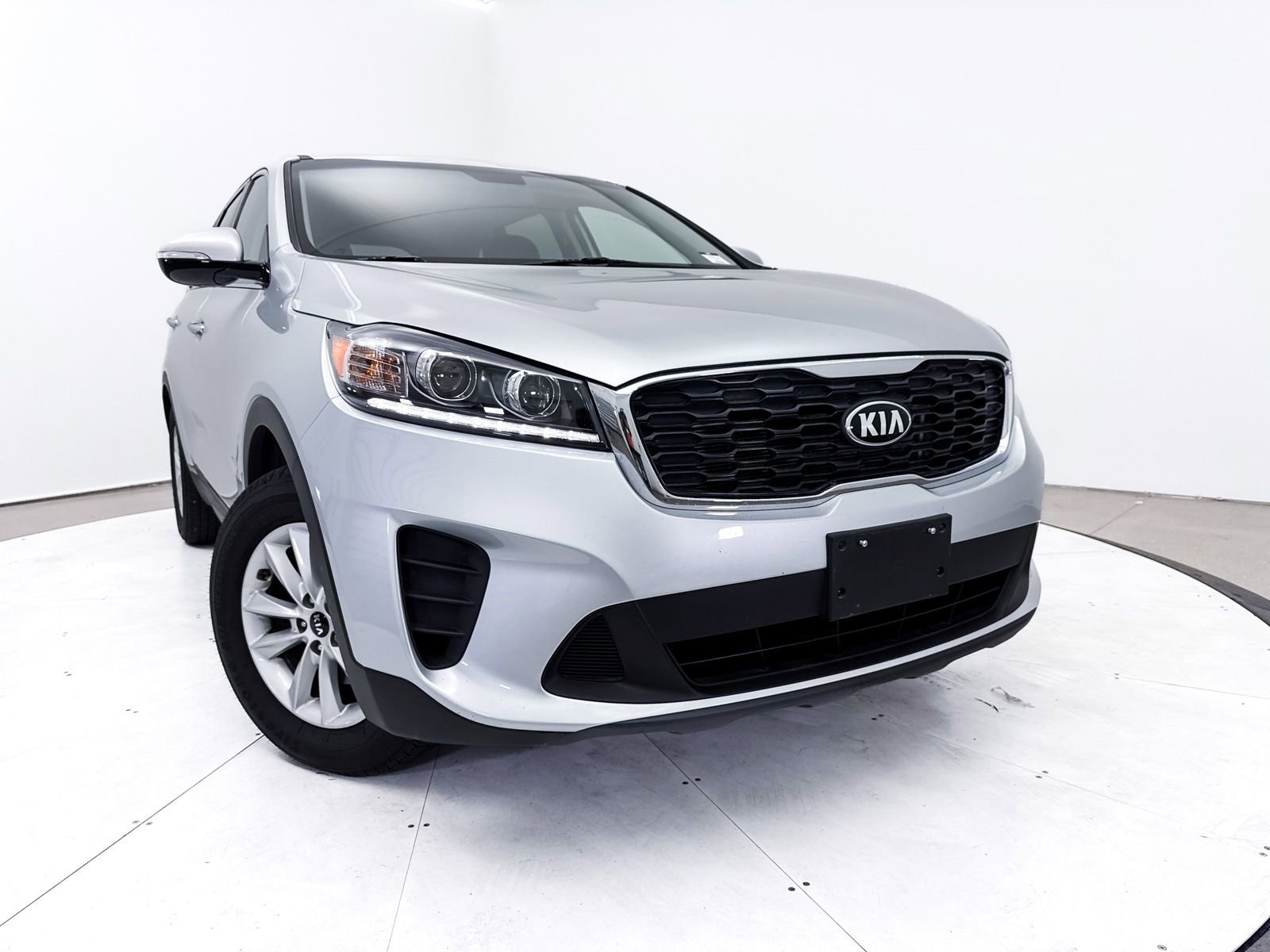 Used 2019 Kia Sorento LX image 6