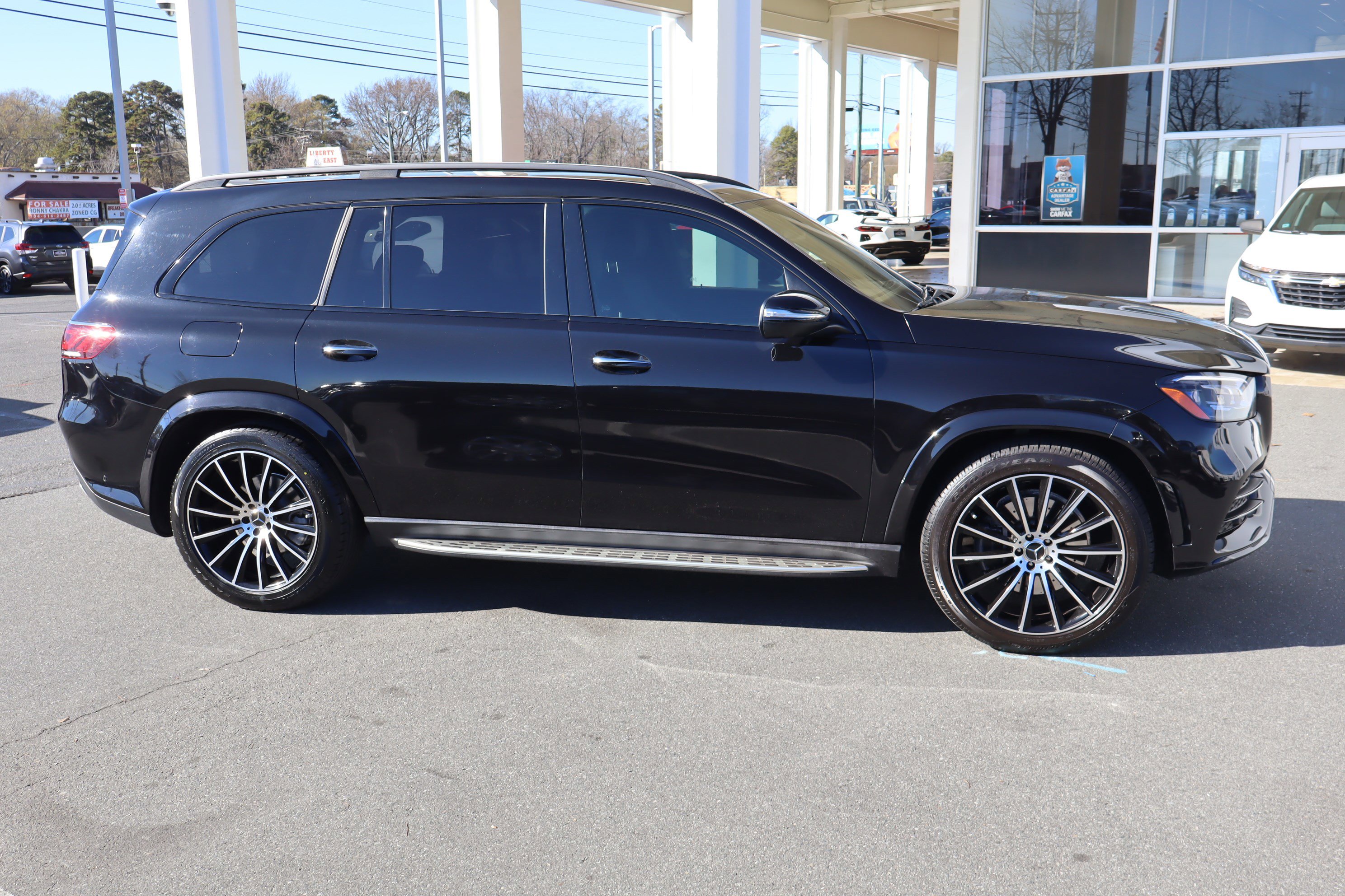 Used 2021 Mercedes-Benz GLS 580 4MATIC image 11