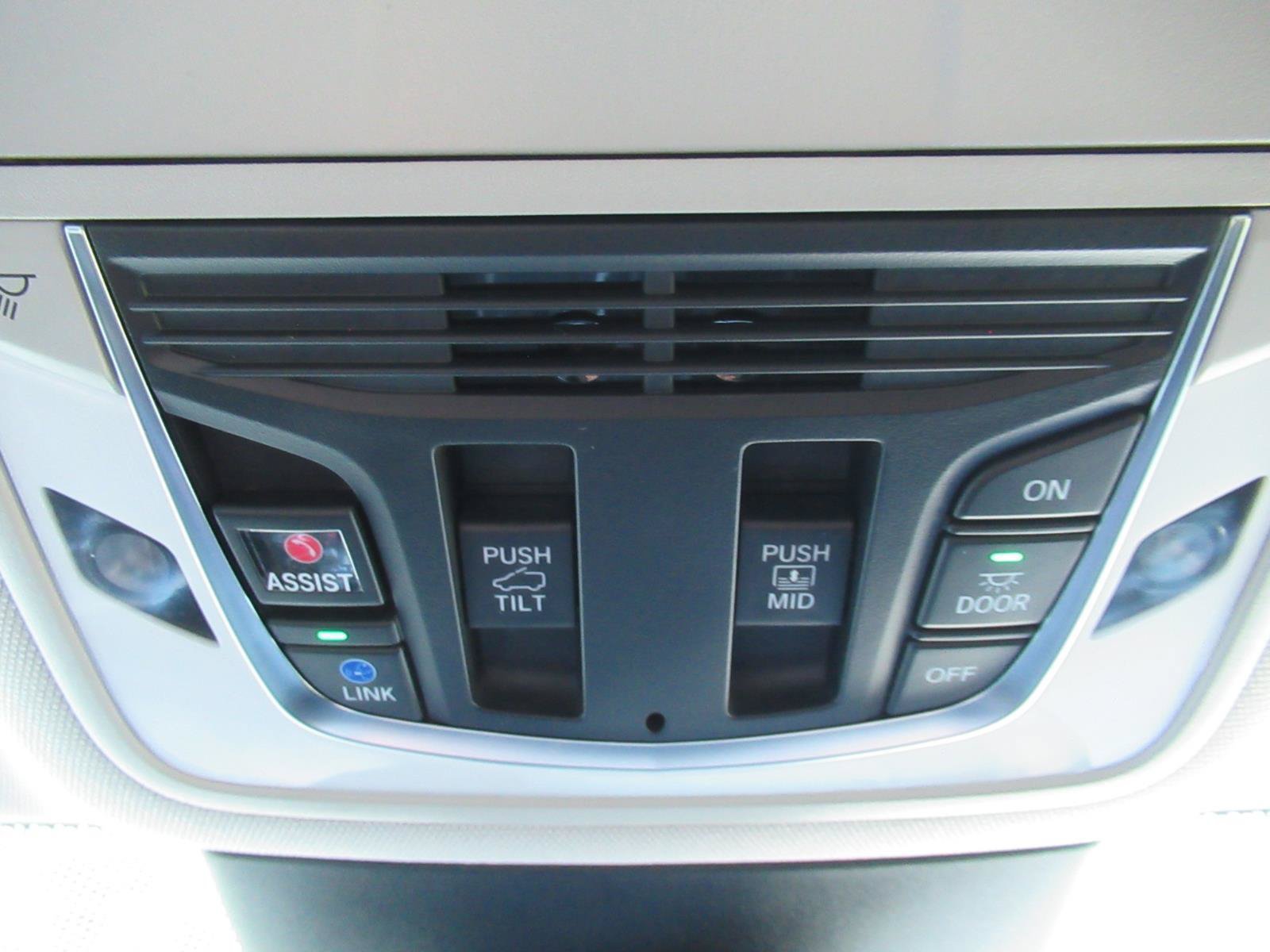 Used 2024 Acura MDX w/ Technology Package FWD image 31