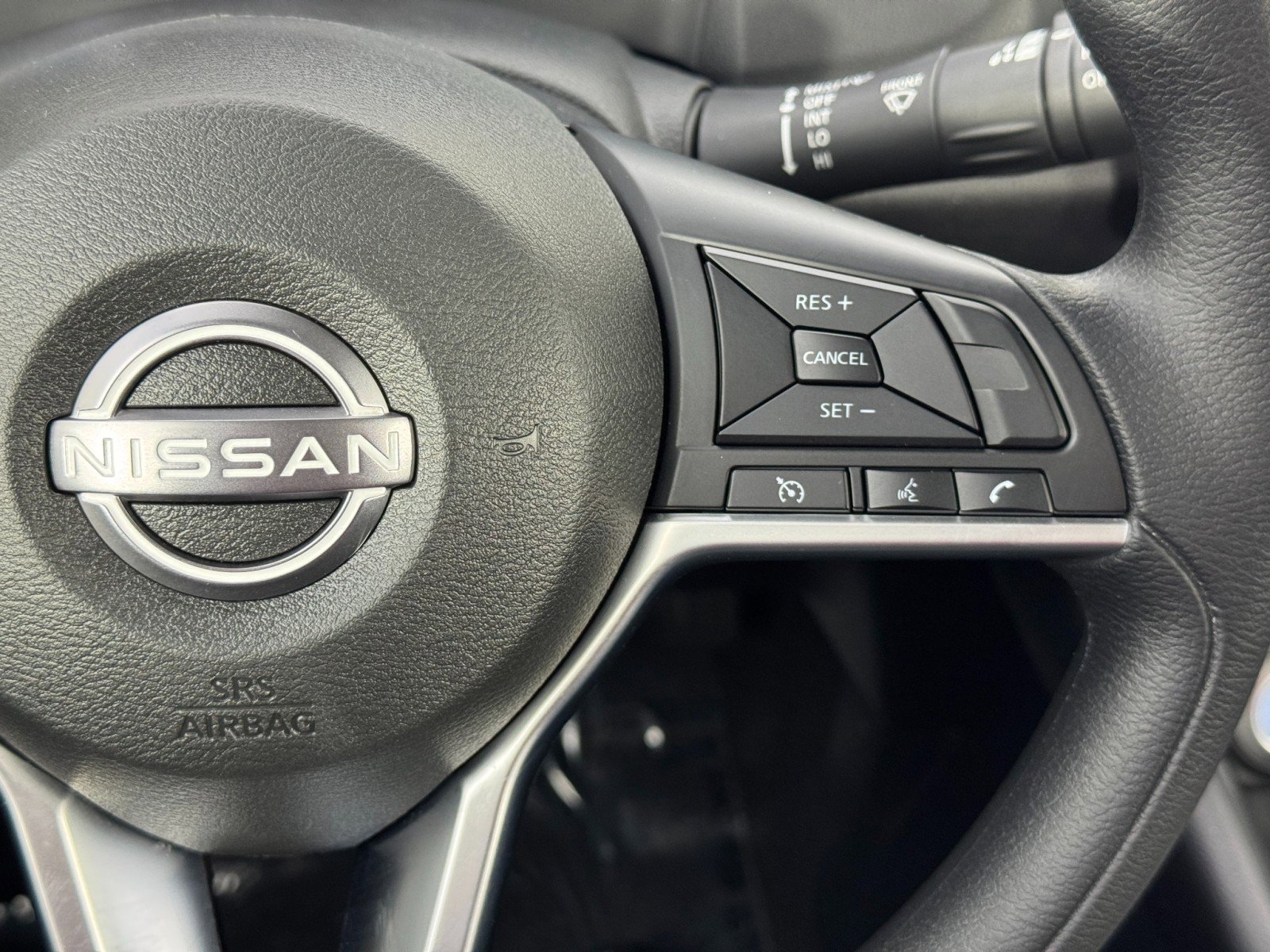 Used 2025 Nissan Leaf S image 20