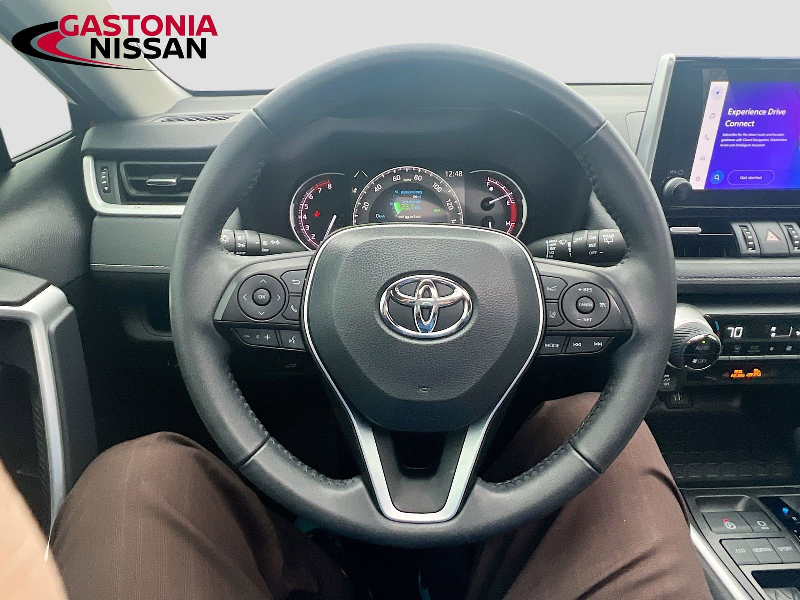 Used 2023 Toyota RAV4 XLE Premium image 14