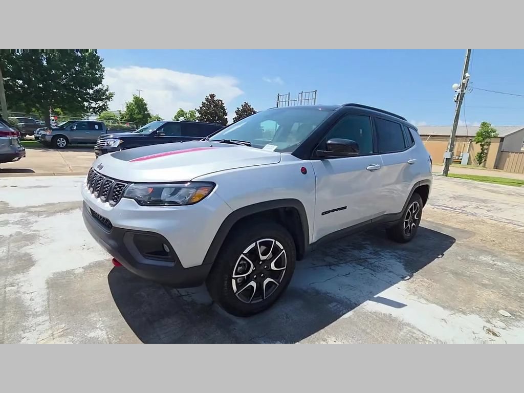 Used 2024 Jeep Compass Trailhawk AWD/4WD image 28