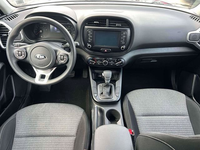 Used 2020 Kia Soul S FWD image 3