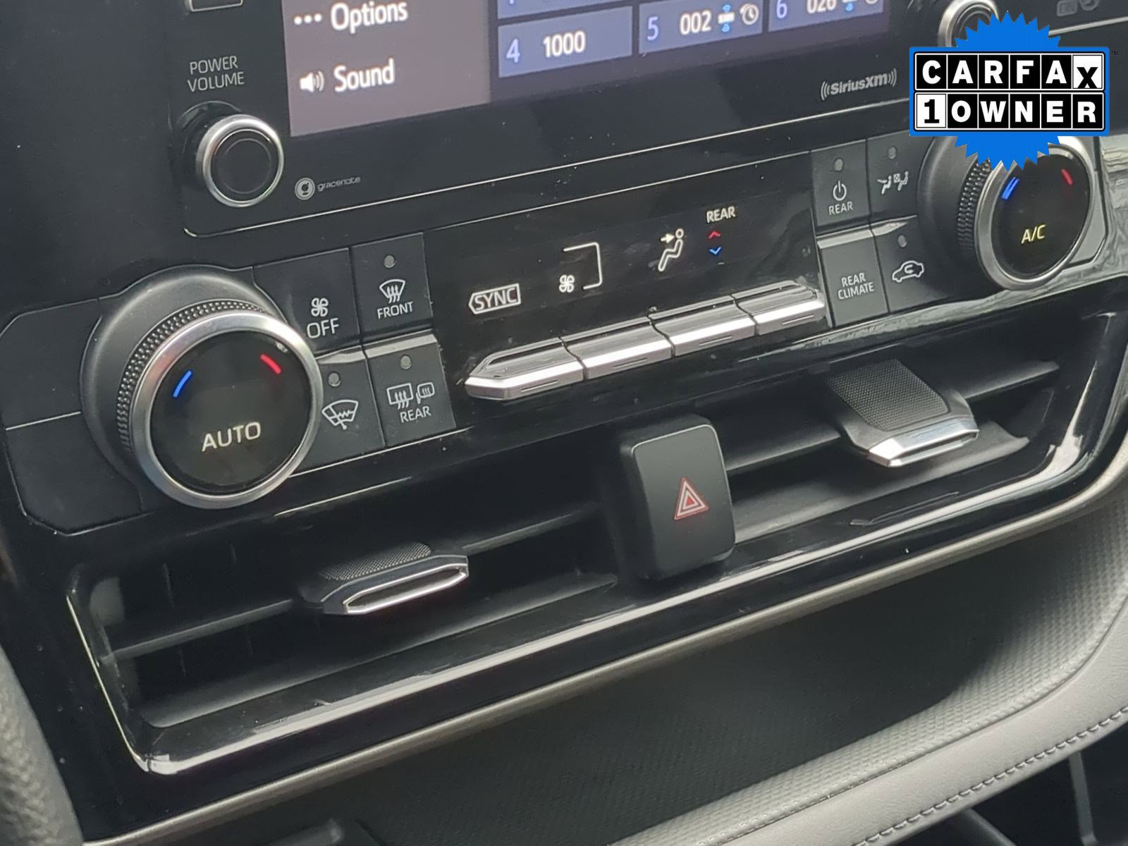 Used 2021 Toyota Highlander L image 18