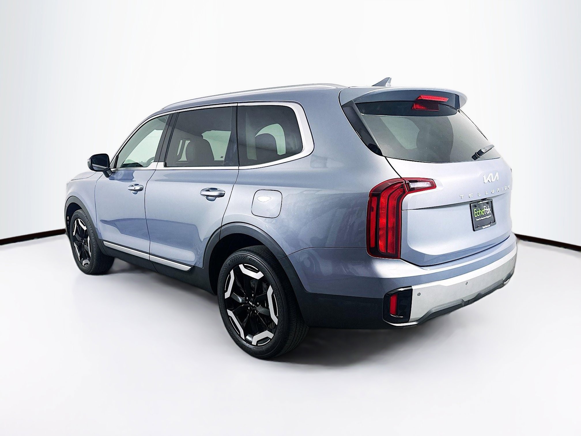 Used 2024 Kia Telluride S image 5