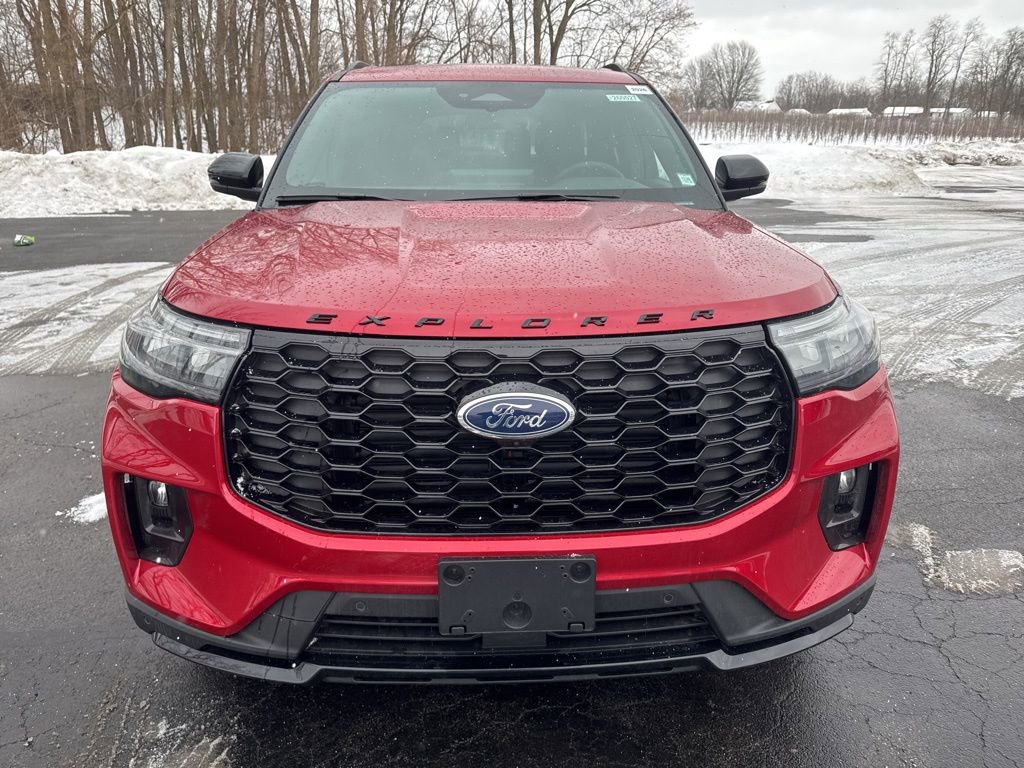 New 2026 Ford Explorer ST-Line image 2