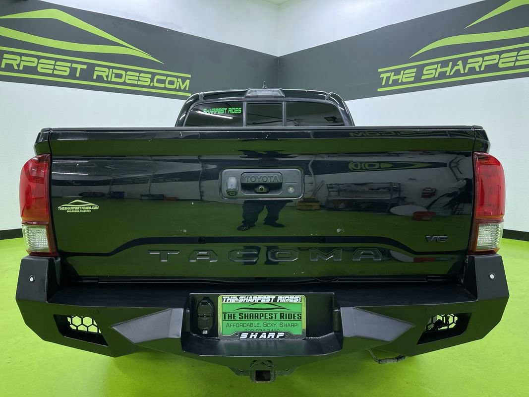 Used 2019 Toyota Tacoma TRD Off-Road w/ Technology Package image 8