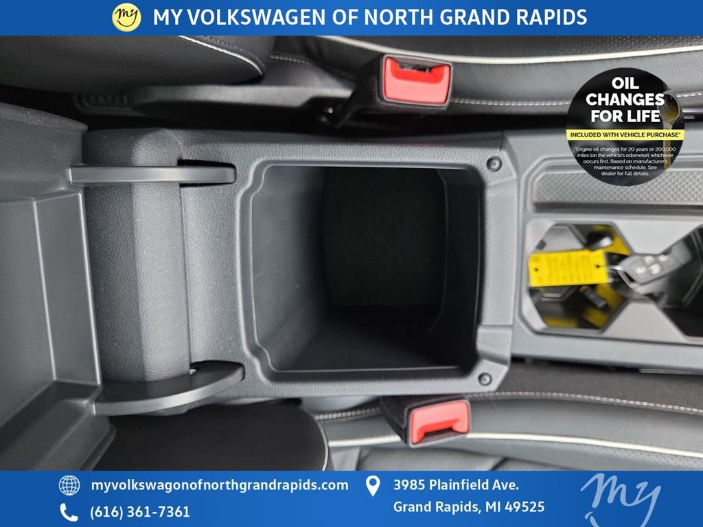 Used 2022 Volkswagen Tiguan SEL R-Line image 32