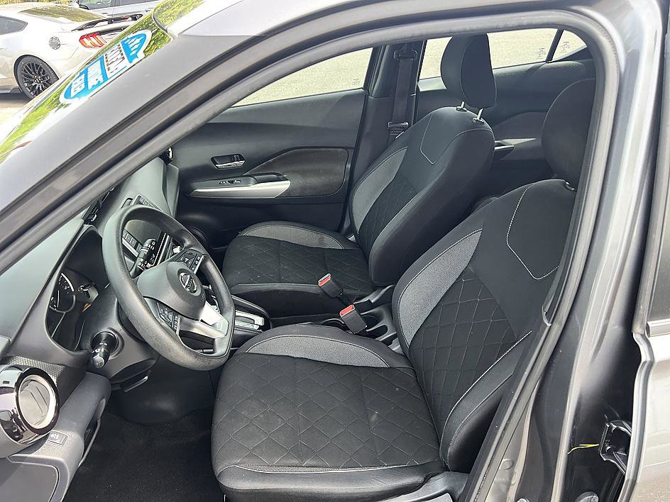 Used 2019 Nissan Kicks SV image 13