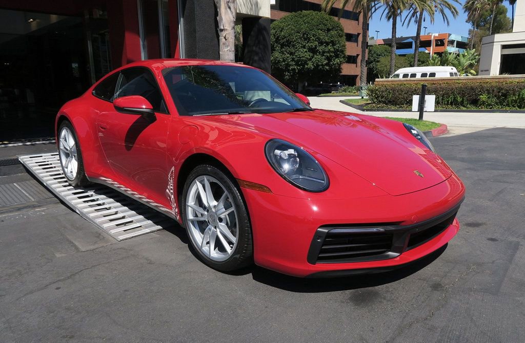 Used 2021 Porsche 911 Carrera 4 image 4