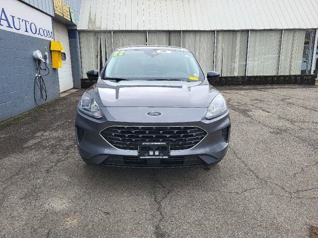 Used 2022 Ford Escape SE w/ SE Sport Appearance Package AWD/4WD image 4