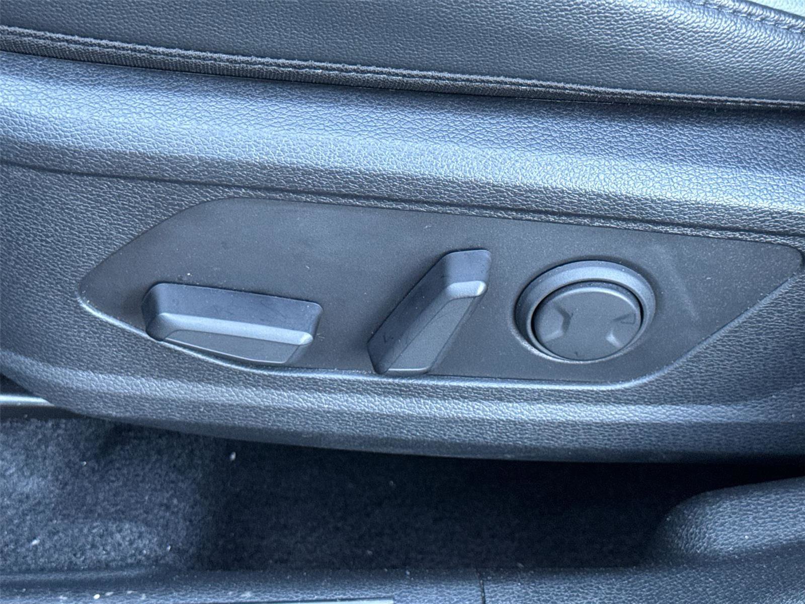 Used 2025 Kia Sportage X-Line w/ Premium Package image 27