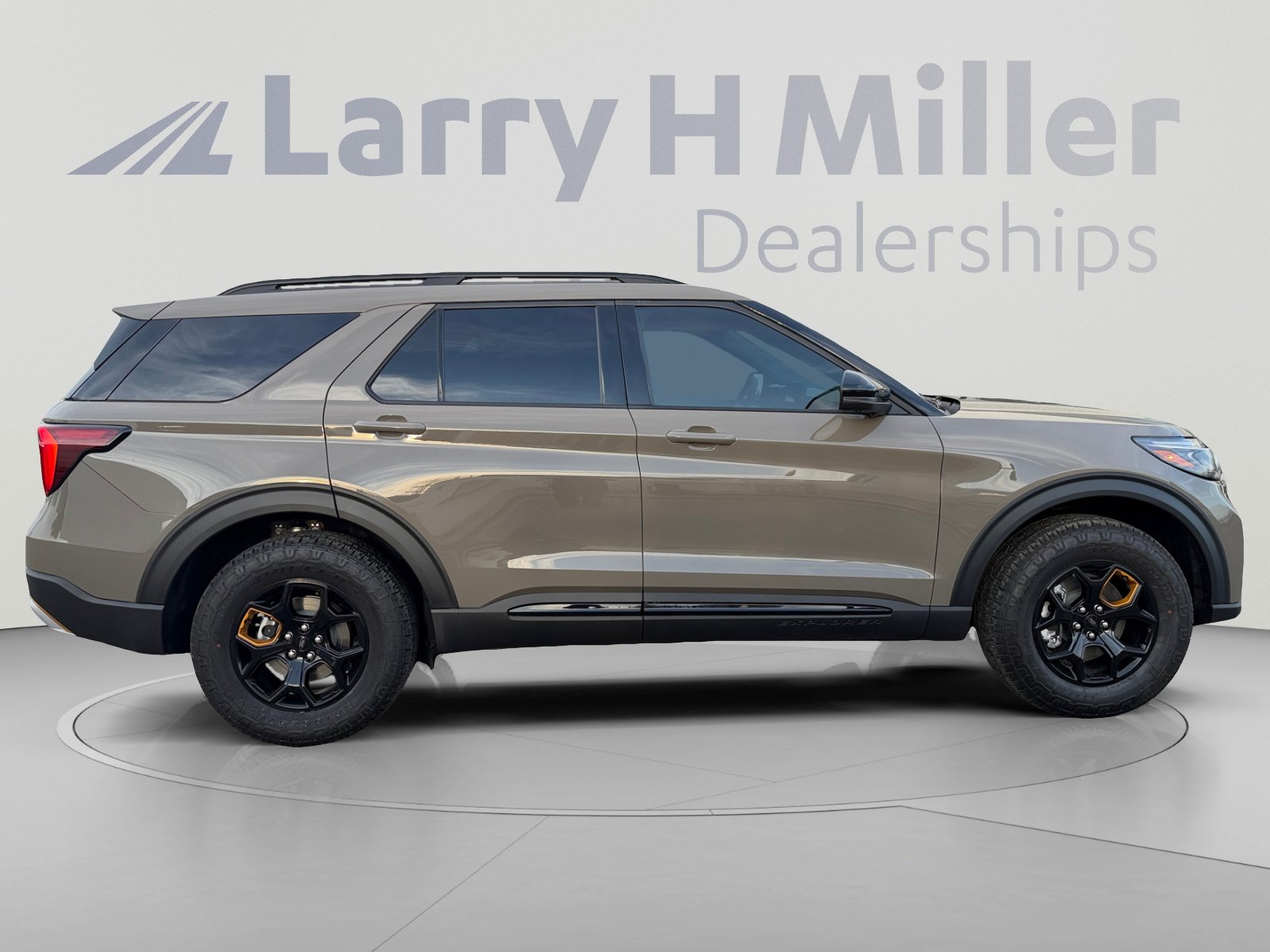 Used 2026 Ford Explorer Tremor w/ Tremor Ultimate Package AWD/4WD image 6