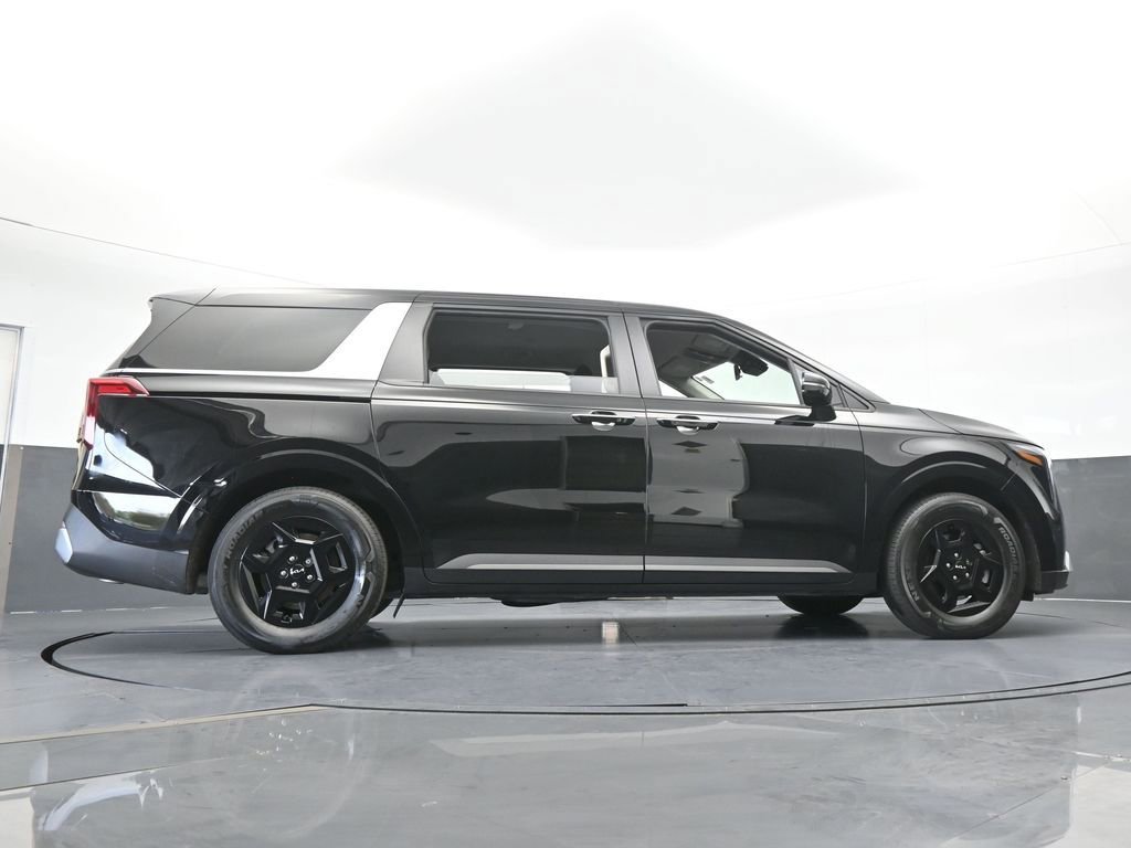 Used 2025 Kia Carnival image 59