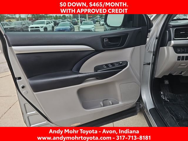 Used 2019 Toyota Highlander Plus FWD image 11
