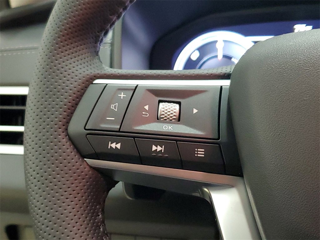 New 2025 Mitsubishi Outlander SE image 24