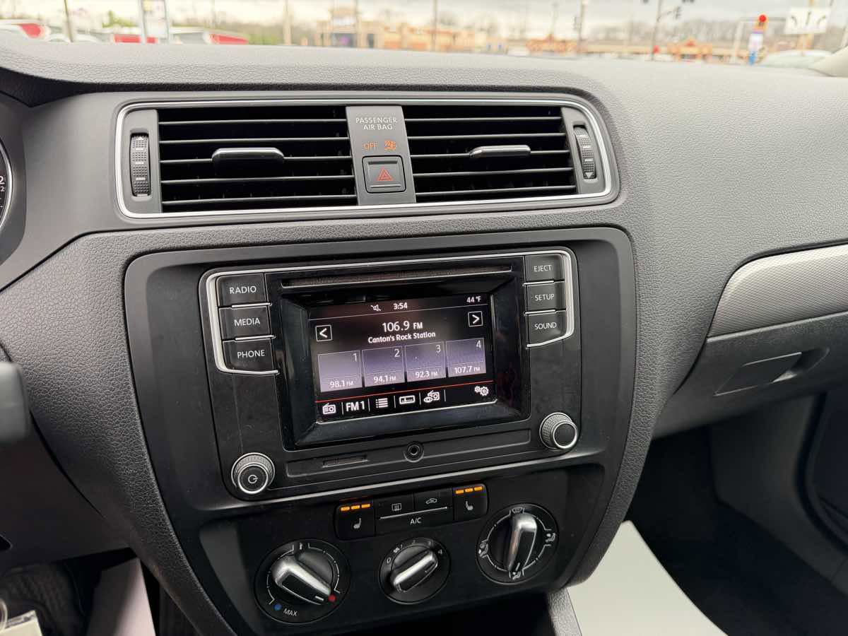 Used 2018 Volkswagen Jetta S w/ Cold Weather Package FWD image 23