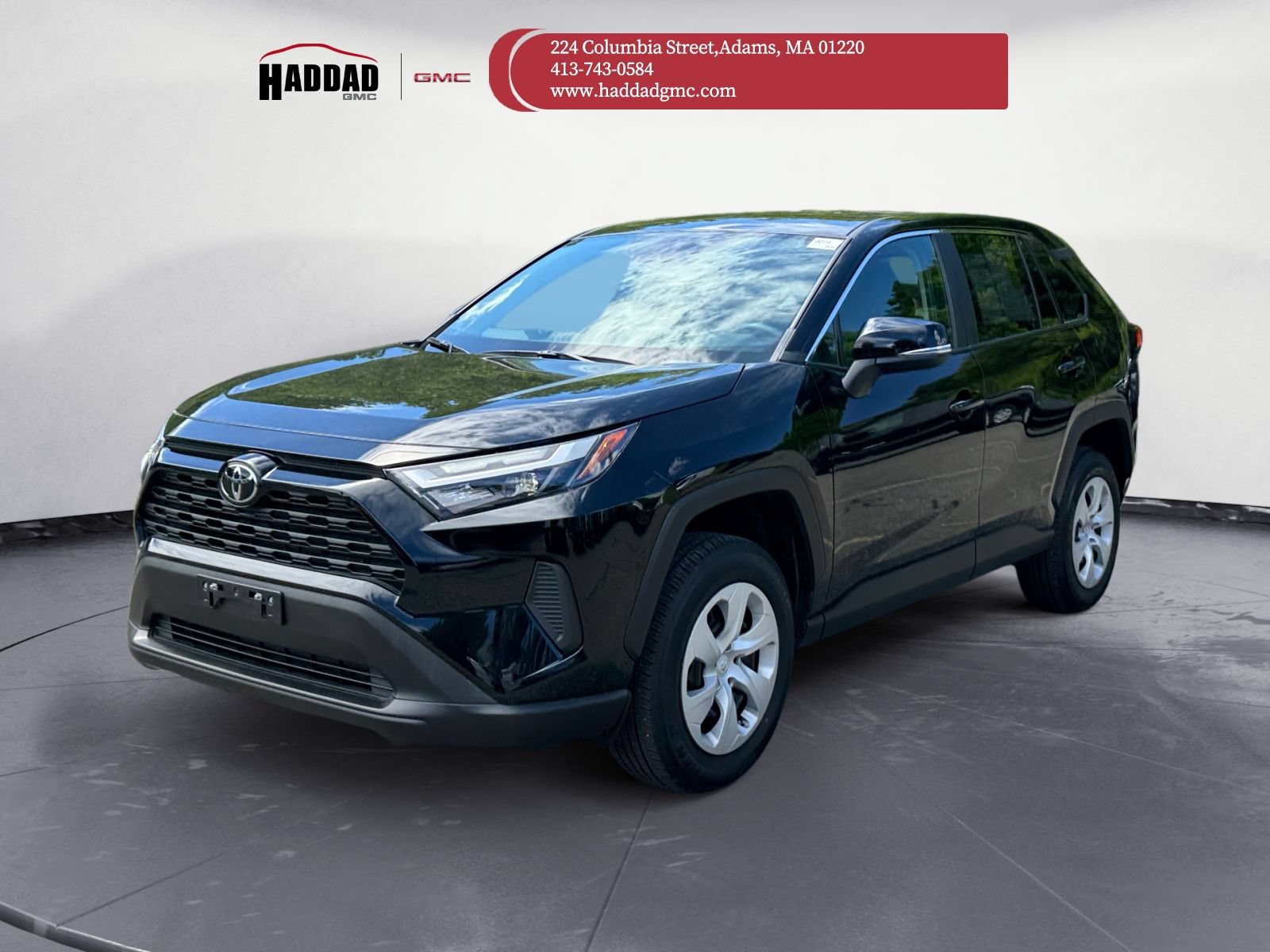 Used 2023 Toyota RAV4 LE AWD/4WD image 1