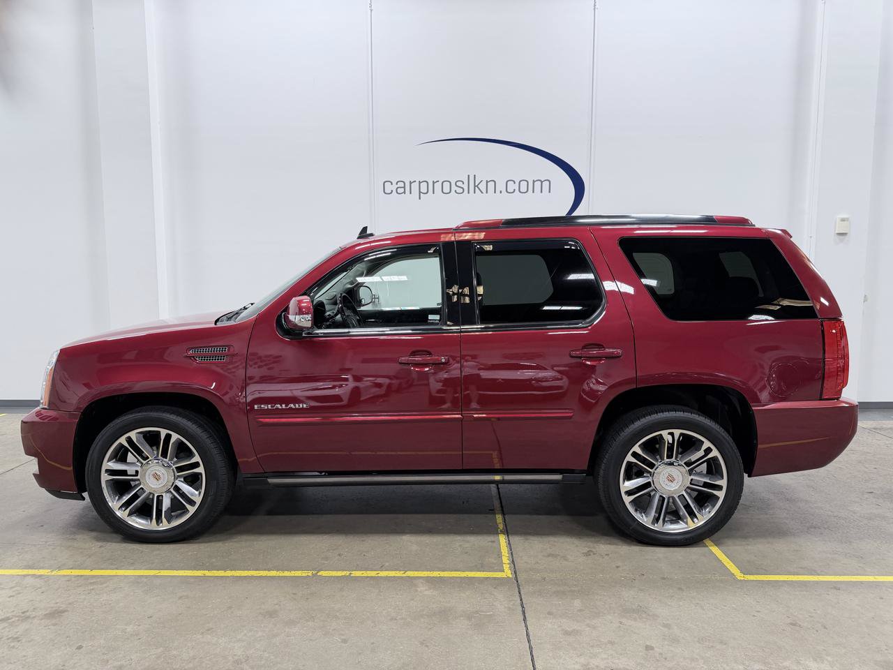 Used 2013 Cadillac Escalade Premium AWD/4WD image 4