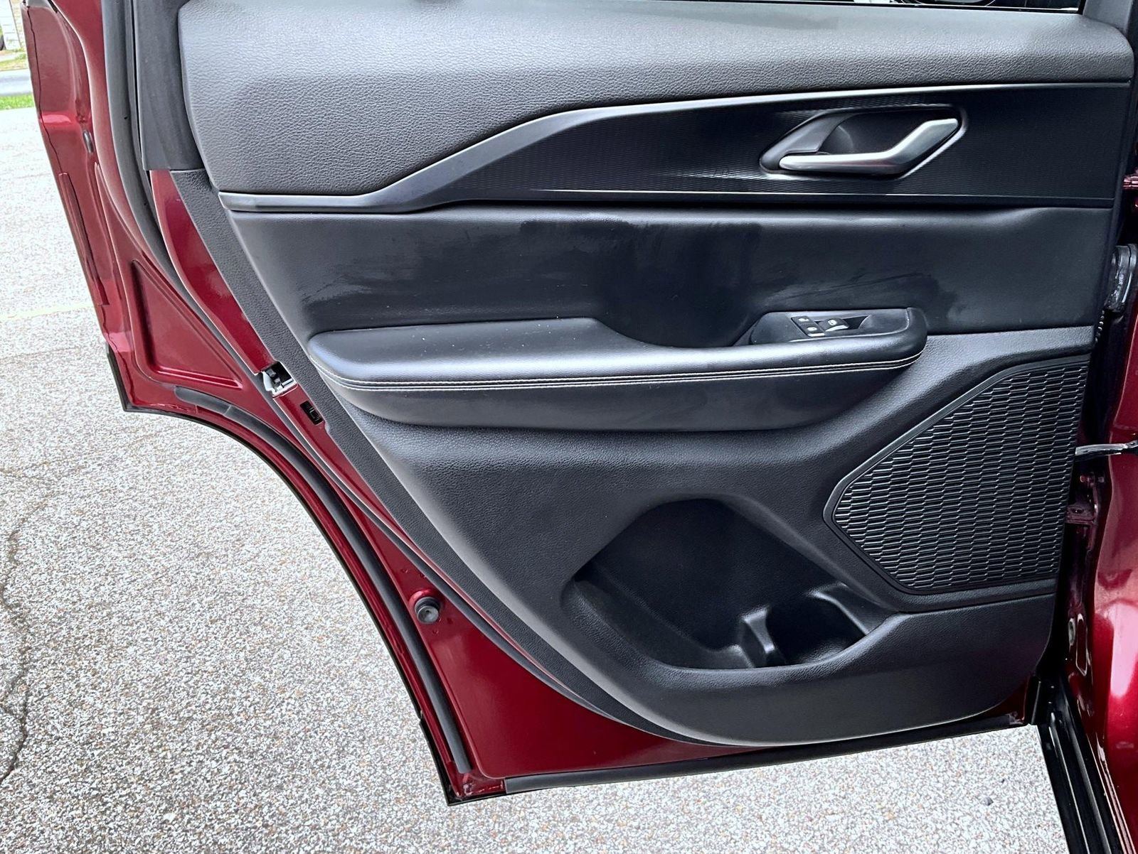 Used 2023 Jeep Grand Cherokee Altitude image 21