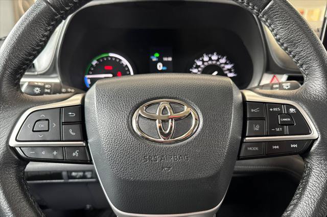 Certified 2022 Toyota Sienna XLE w/ XLE Plus Package FWD image 27