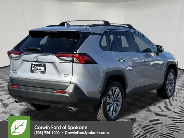 Used 2022 Toyota RAV4 XLE Premium AWD/4WD image 17