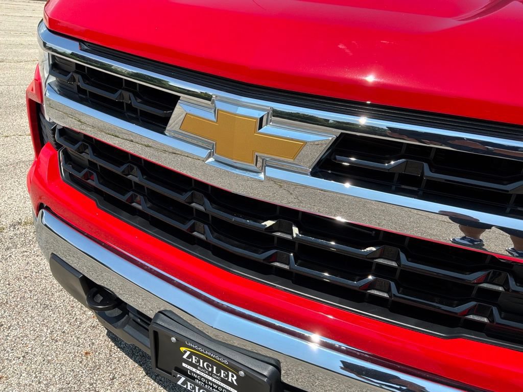 Used 2023 Chevrolet Silverado 1500 LT AWD/4WD image 11