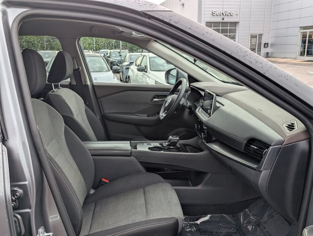 Used 2023 Nissan Rogue SV FWD image 8
