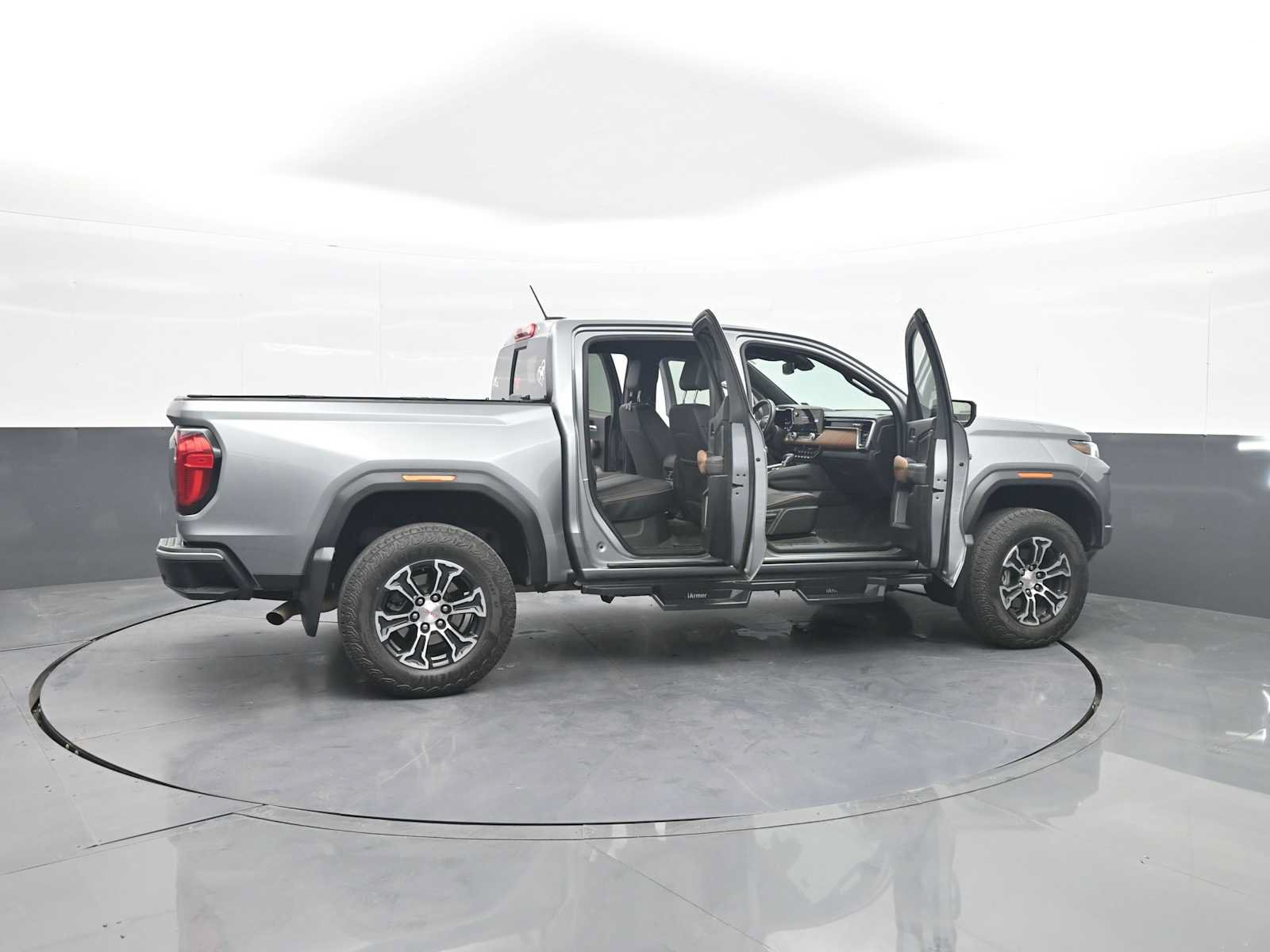 Used 2024 GMC Canyon AT4 w/ Technology Package AWD/4WD image 57