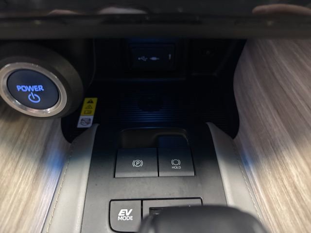 Used 2021 Toyota Venza XLE w/ Softex Package image 26